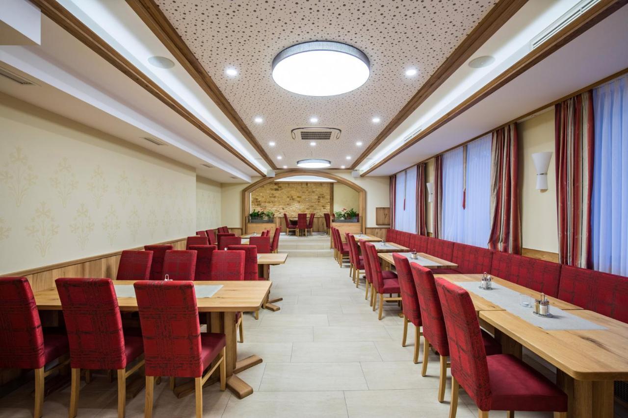 Hotel Freiensteinerhof Superior Sankt Peter-Freienstein Экстерьер фото