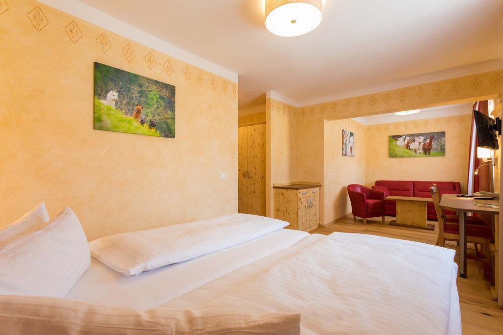 Hotel Freiensteinerhof Superior Sankt Peter-Freienstein Экстерьер фото