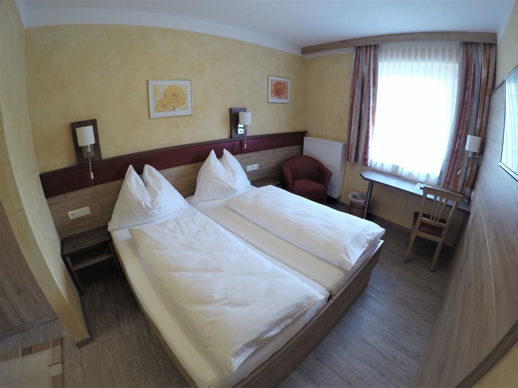 Hotel Freiensteinerhof Superior Sankt Peter-Freienstein Экстерьер фото